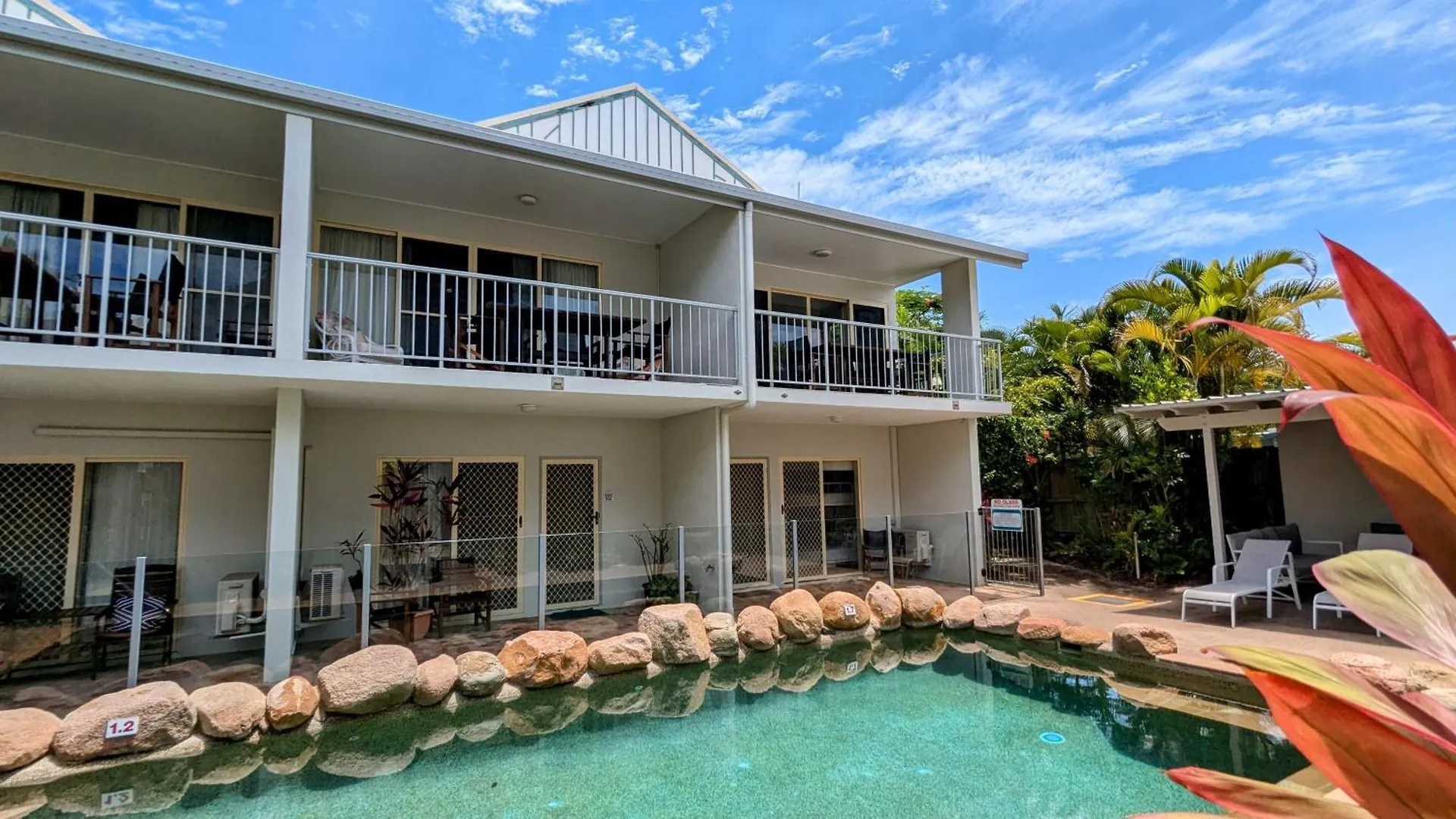 **** Aparthotel Sails On Horseshoe Horseshoe Bay Australia